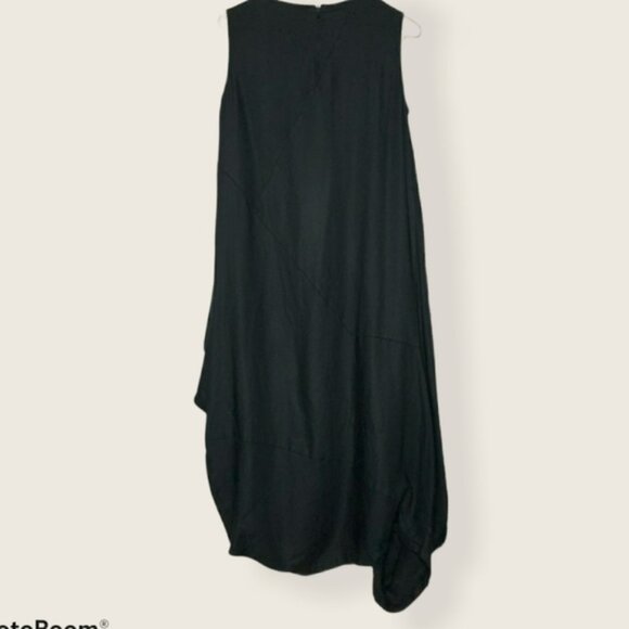 Asymmetric draped dress - Picture 5 of 8